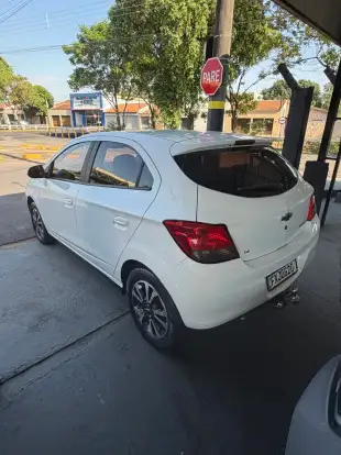 CHEVROLET-ONIX-2015