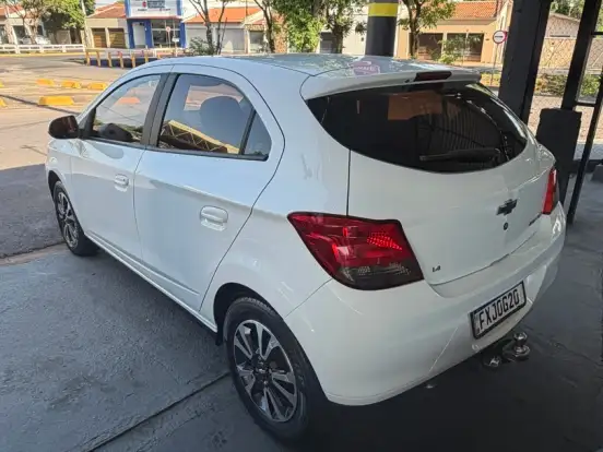 CHEVROLET-ONIX-1.4 MPFI LTZ 8V FLEX 4P MANUAL CHEVROLET-ONIX-2015
