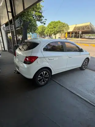 CHEVROLET-ONIX-2015