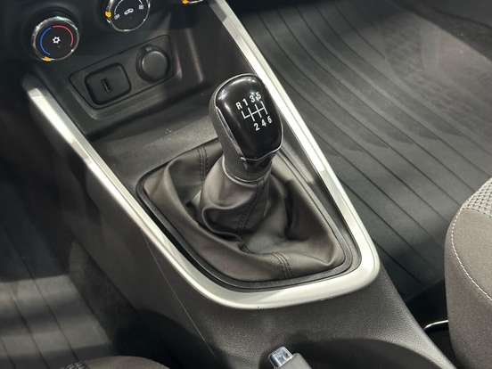 CHEVROLET-ONIX-2024