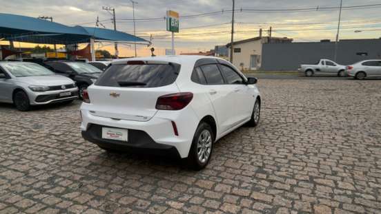 CHEVROLET-ONIX-2021