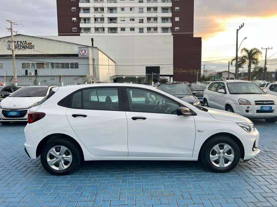 CHEVROLET-ONIX-2024