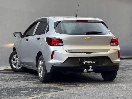 CHEVROLET-ONIX-2020