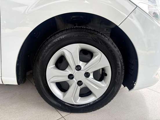 CHEVROLET-ONIX-2017