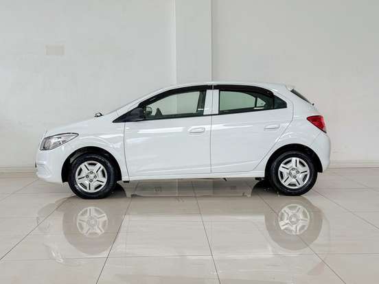 CHEVROLET-ONIX-2015