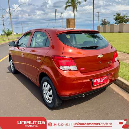 CHEVROLET-ONIX-2012