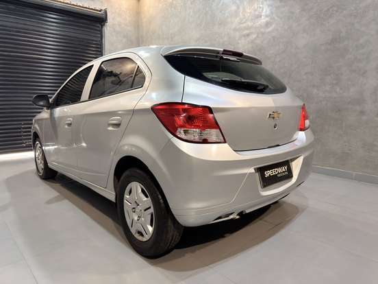 CHEVROLET-ONIX-1.0 MPFI LT 8V FLEX 4P MANUAL CHEVROLET-ONIX-2015