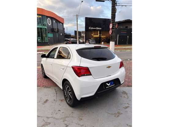 CHEVROLET-ONIX-2019