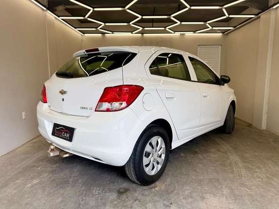 CHEVROLET-ONIX-1.0 MPFI LT 8V FLEX 4P MANUAL CHEVROLET-ONIX-2014