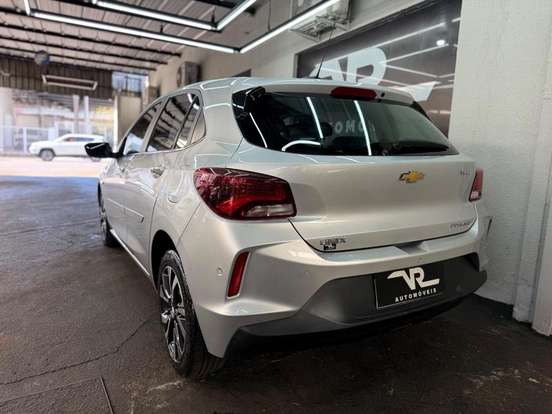 CHEVROLET-ONIX-2022