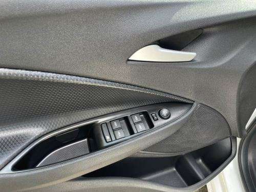 CHEVROLET-ONIX-2024