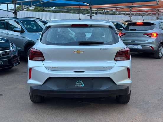 CHEVROLET-ONIX-2021