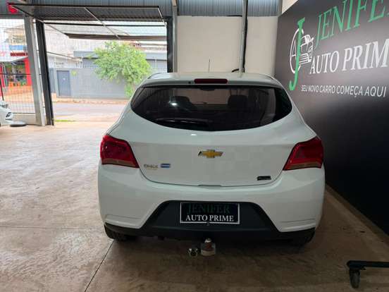 CHEVROLET-ONIX-1.4 MPFI ADVANTAGE 8V FLEX 4P AUTOMÁTICO CHEVROLET-ONIX-2018