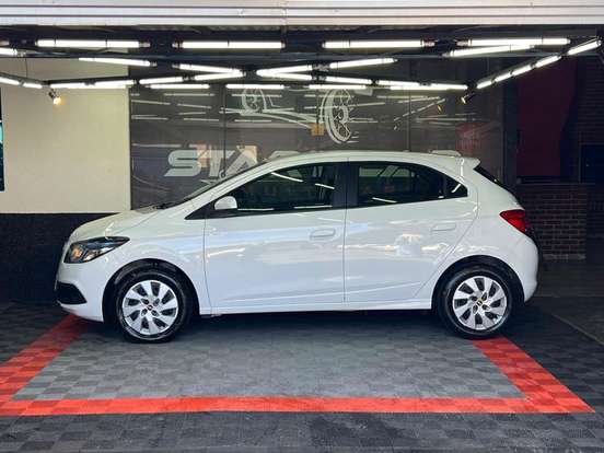 CHEVROLET-ONIX-1.4 MPFI EFFECT 8V FLEX 4P MANUAL CHEVROLET-ONIX-2015