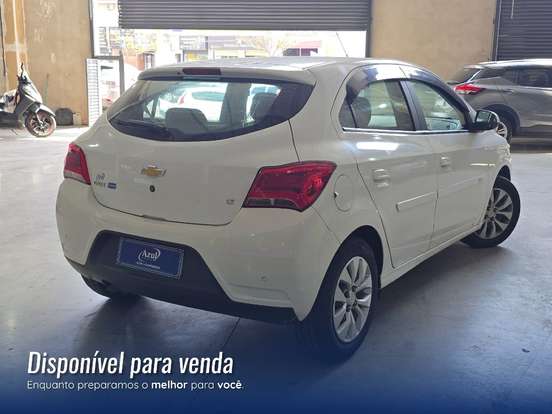 CHEVROLET-ONIX-1.4 MPFI LT 8V FLEX 4P AUTOMÁTICO CHEVROLET-ONIX-2017