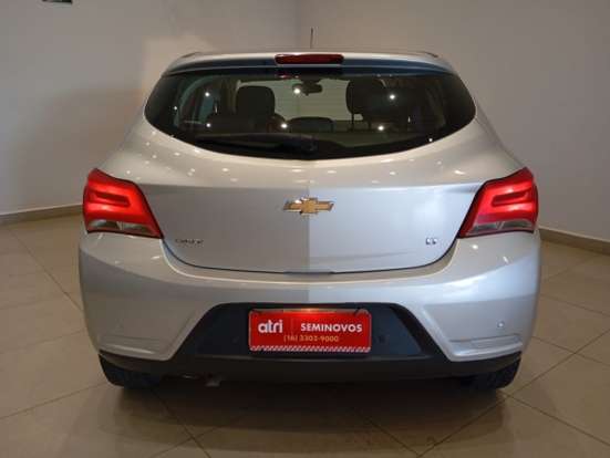 CHEVROLET-ONIX-2019