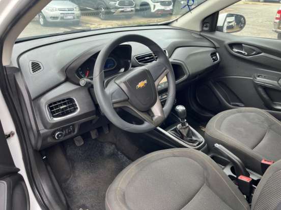 CHEVROLET-ONIX-2014