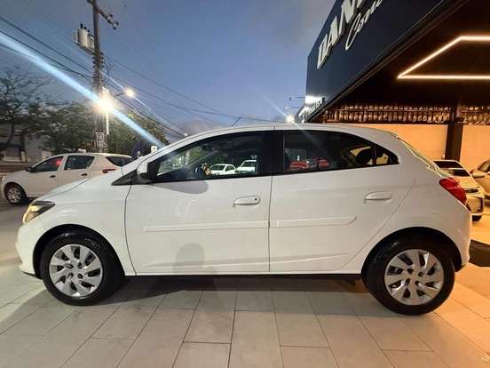 CHEVROLET-ONIX-1.4 MPFI LT 8V FLEX 4P MANUAL CHEVROLET-ONIX-2015