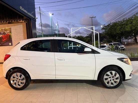 CHEVROLET-ONIX-1.4 MPFI LT 8V FLEX 4P MANUAL CHEVROLET-ONIX-2015