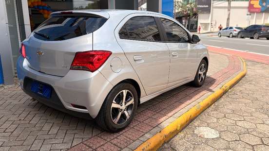 CHEVROLET-ONIX-1.4 MPFI LTZ 8V FLEX 4P AUTOMÁTICO CHEVROLET-ONIX-2018