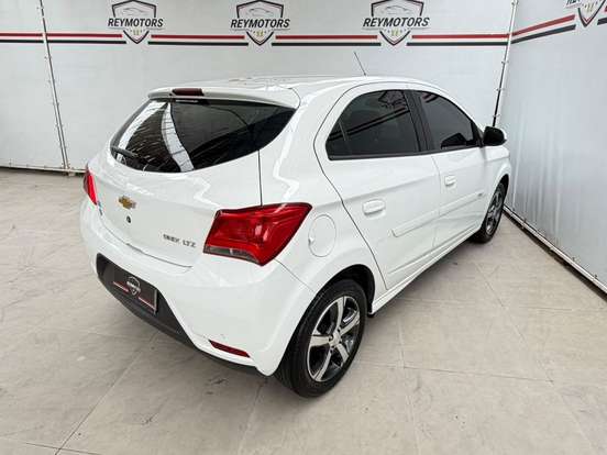 CHEVROLET-ONIX-1.4 MPFI LTZ 8V FLEX 4P AUTOMÁTICO CHEVROLET-ONIX-2016