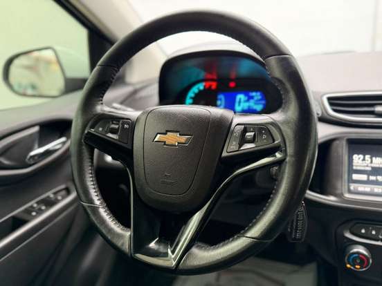 CHEVROLET-ONIX-2016