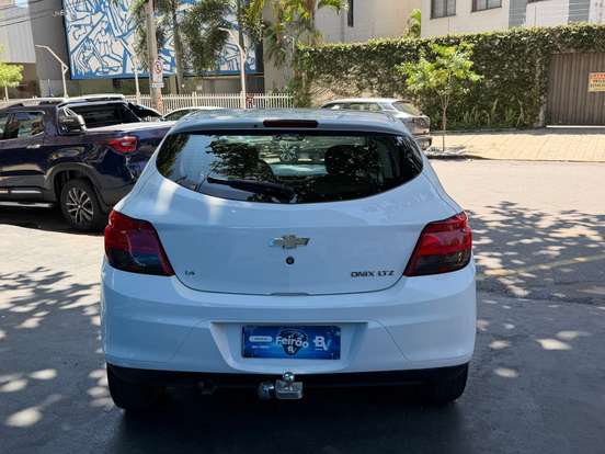 CHEVROLET-ONIX-1.4 MPFI LTZ 8V FLEX 4P MANUAL CHEVROLET-ONIX-2015