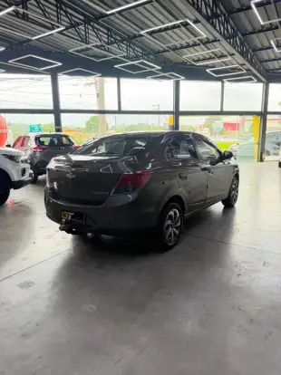 CHEVROLET-PRISMA-2013