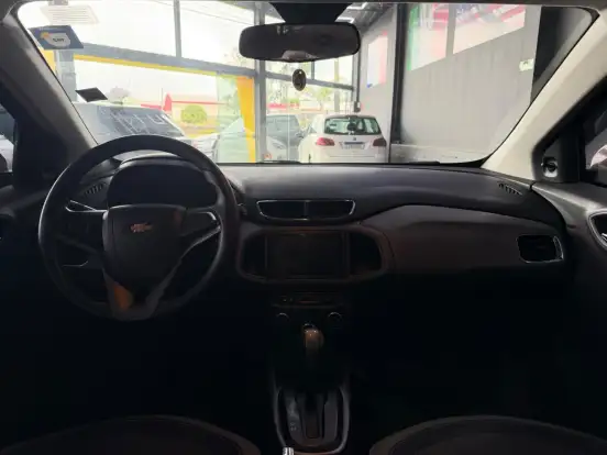 CHEVROLET-PRISMA-2013