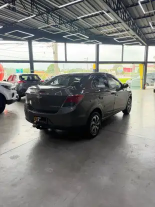 CHEVROLET-PRISMA-2013