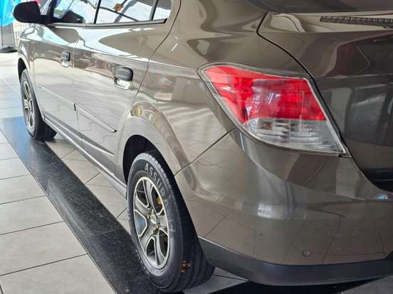 CHEVROLET-PRISMA-2013