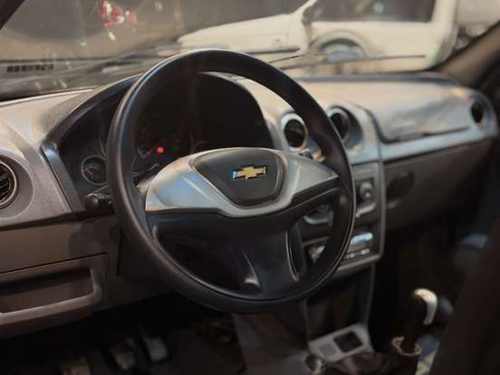 CHEVROLET-PRISMA-2011