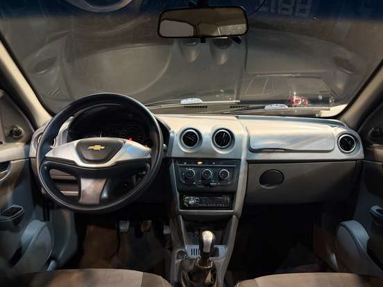 CHEVROLET-PRISMA-2011