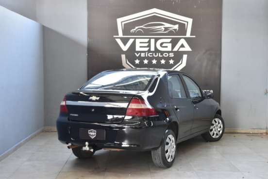 CHEVROLET-PRISMA-2011