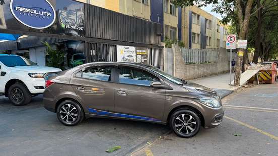 CHEVROLET-PRISMA-2013