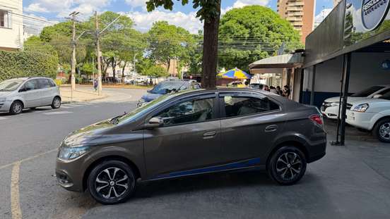 CHEVROLET-PRISMA-2013