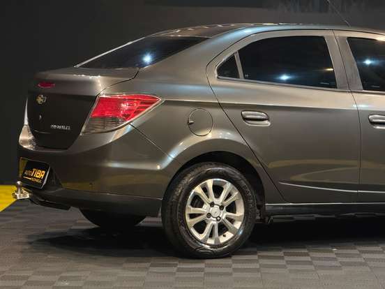 CHEVROLET-PRISMA-2014