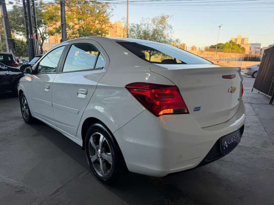 CHEVROLET-PRISMA-2016