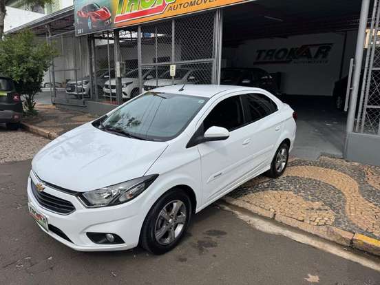CHEVROLET-PRISMA-2017