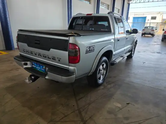 CHEVROLET-S10-2.4 MPFI EXECUTIVE 4X2 CD 8V FLEX 4P MANUAL CHEVROLET-S10-2011