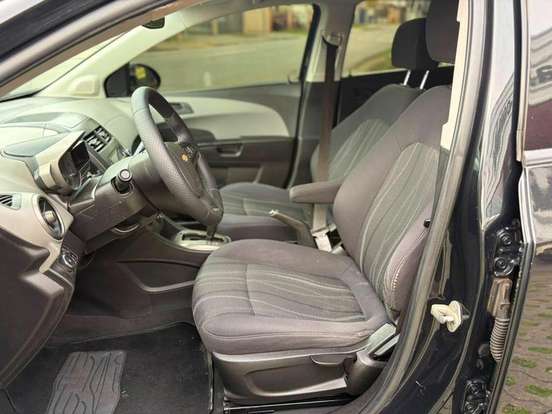 CHEVROLET-SONIC-2012