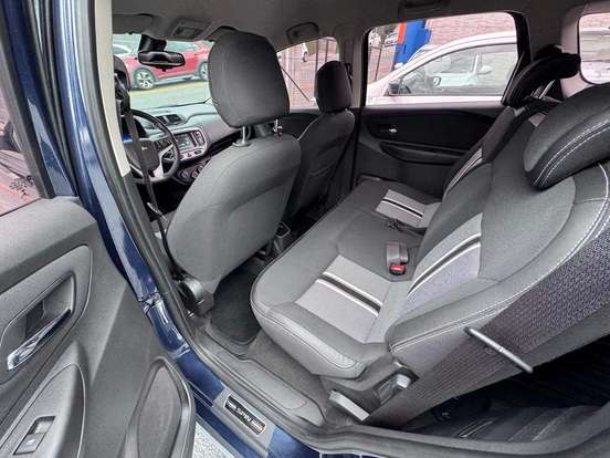 CHEVROLET-SPIN-1.8 ACTIV 8V FLEX 4P AUTOMÁTICO CHEVROLET-SPIN-2017