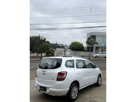 CHEVROLET-SPIN-2015