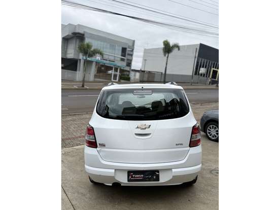 CHEVROLET-SPIN-2015