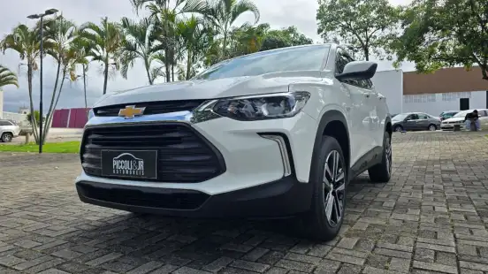 CHEVROLET-TRACKER-2023