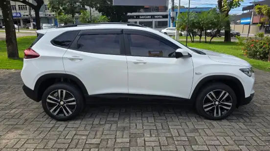 CHEVROLET-TRACKER-2023