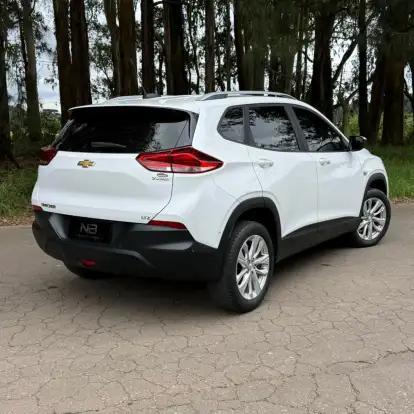 CHEVROLET-TRACKER-2021