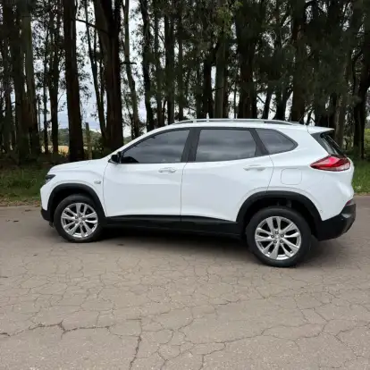 CHEVROLET-TRACKER-2021