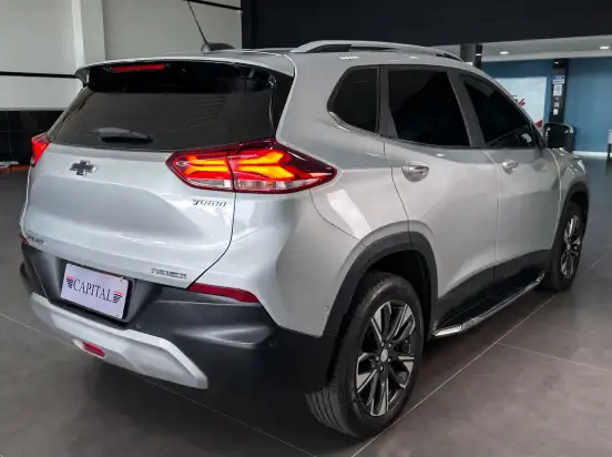 CHEVROLET-TRACKER-2020