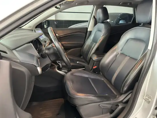 CHEVROLET-TRACKER-2020